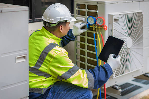Professional Hvac technician working in Quantico, VA